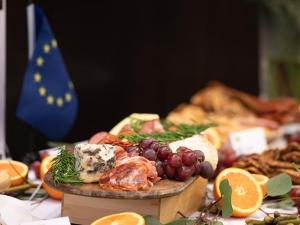 EU Looks for Trendy Americans to Give European Foods a Taste