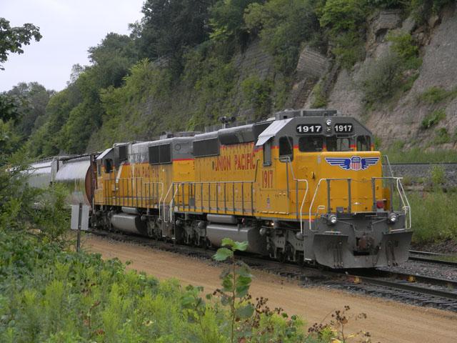 The Surface Transportation Board adopted the final rule for reciprocal switching, considering it to be a significant step in incentivizing Class I railroads to achieve and maintain higher service levels on an ongoing basis by permitting a competing line haul carrier to offer better service to win the customer's business, according to a news release. (DTN file photo by Mary Kennedy)
