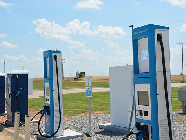 EPA's rule to reduce greenhouse gas emissions from light- and medium-duty vehicles relies on having at least 600,000 public electric charging ports by 2027 along with another 16 million in homes. Agricultural and biofuel groups are suing EPA over the rule, arguing it is meant to drive demand for electric vehicles. (DTN file photo by Chris Clayton)