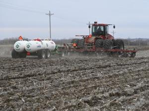 Poet, CF Industries to Use Low-CO2 Ammonia to Reduce Farm, Ethanol Emissions