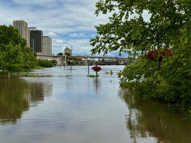 Extreme flooding on the Mississippi River in downtown St. Paul, Minnesota, forced the river to close for barge traffic there and in its tributary, the Minnesota River. (DTN photo by Mary Kennedy)