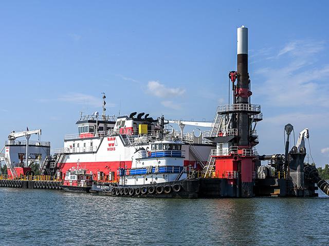 The USACE began construction of an underwater sill near Myrtle Grove, Louisiana, to stop the intrusion of saltwater moving upriver from the Gulf. The Corps uses dredged river sediment to elevate the sill at the bottom of the Mississippi River. (Photo courtesy of the U.S. Army Corps of Engineers)