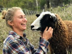 Beginning Farmers in Iowa or Surrounding States Invited to Use Savings Program