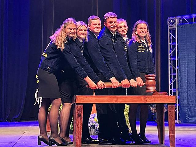 Blogger Katie Pratt shares how her daughter has been elected president of Illinois FFA and will be spending a year to travel Illinois and beyond in service to the membership, supporting businesses and the agriculture community. (DTN/Progressive photo by Katie Pratt)