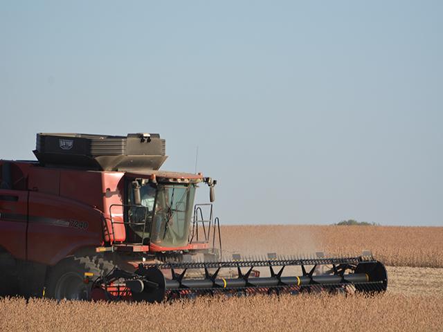 As fall harvest is starting to ramp up, so are talks among lawmakers and officials in the Trump administration about another potential aid package to help farmers manage through low commodity prices and higher input costs. (DTN file photo by Chris Clayton)