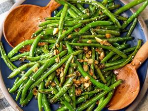 Garlicky Sesame Green Beans