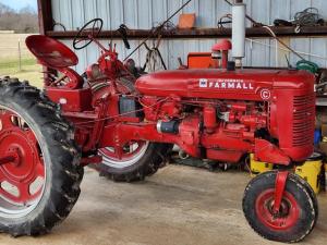 Louisiana Vintage Iron Photo; Kinzenbaw Collector Tractor Auction Results