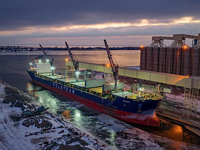 The last saltie of the Duluth, Minnesota, ocean shipping season loaded durum at Ceres/Riverland Ag terminal on Dec. 23, and is heading to Algeria. (Photo courtesy of Schauer Photo Images)