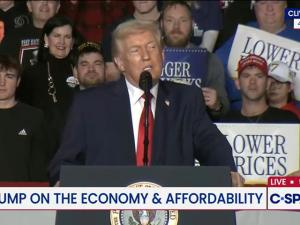 Trump Backs E15, Champions Trade Deals for Ag at Iowa Rally