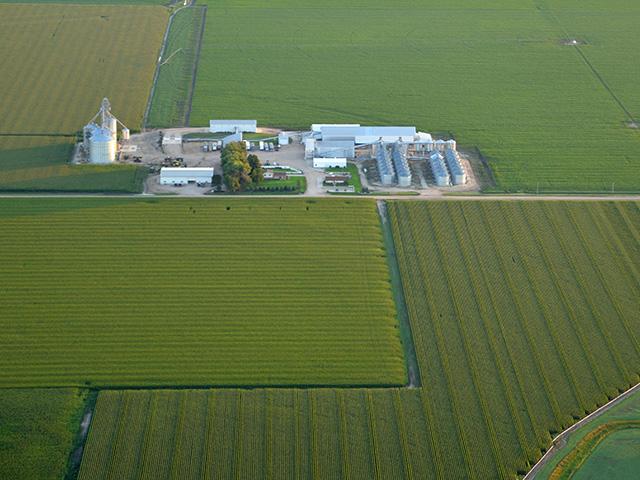 A survey of Midwest ag bankers points to improved land values in 2025. (DTN file photo)