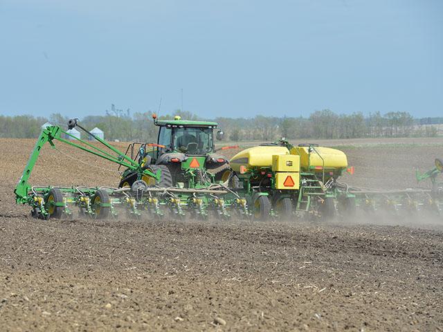 While planting season is approaching, farmers still have a week to lock in their crop insurance plans for 2026. Midwest economists have highlighted that changes made to premium subsidies and coverage levels for Enhanced Coverage Option (ECO) and Supplemental Coverage Option (SCO) make them more attractive to add to corn and soybean policies. (DTN file photo)